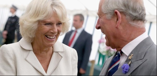 La reina Isabel II atraviesa otra turbulencia: el príncipe Carlos y Camilla Parker Bowles, ¿separados?