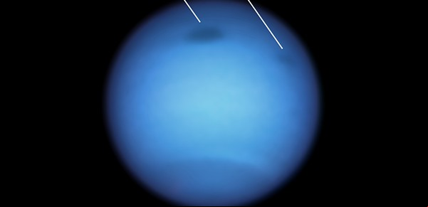 La extraña mancha oscura de Neptuno se volvió más extraña
