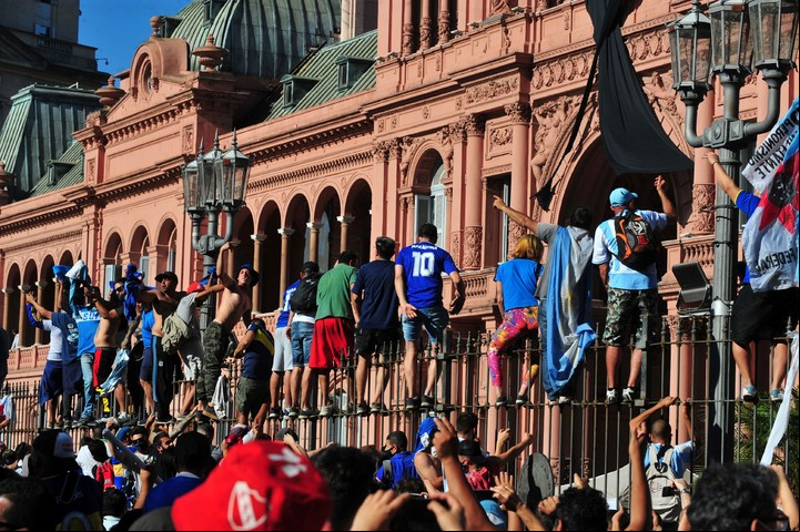 Velorio de Diego Maradona en la Casa Rosada. Foto Guillermo Rodríguez Adami