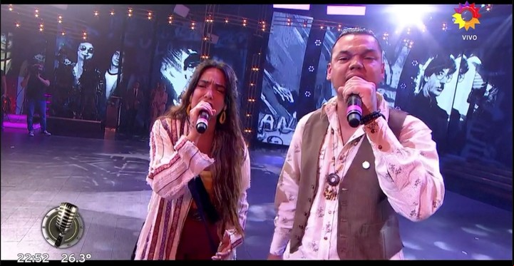 Ángela Leiva y Brian Lanzelotta se lucieron con "Seminare", de Serú Girán, en Cantando 2020. Captura TV.
