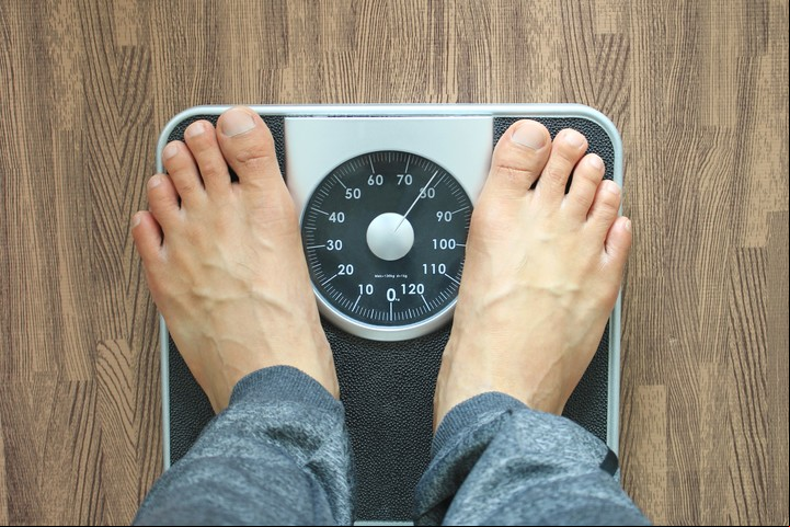 Lo que se acusa en la balanza es un dato que debe complementarse con el porcentaje de grasa en el cuerpo.