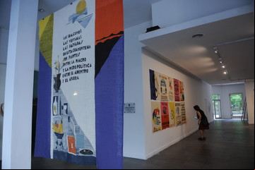 Museo del Grabado: banderas, afiches y proyecciones para explorar el mundo pandémico