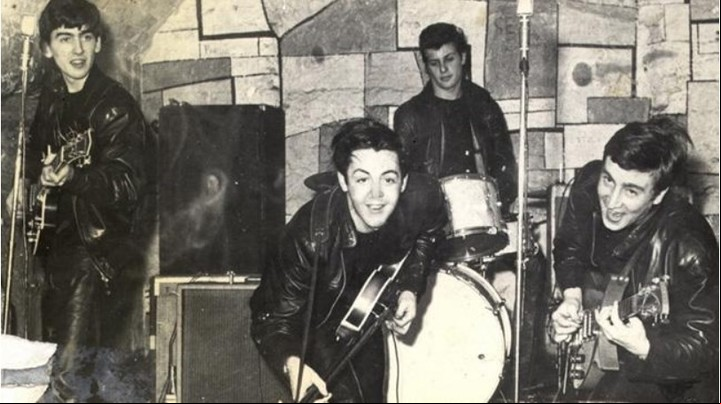 Cuando llegaron a Decca, Loe Beatles llevaban 10 meses tocando en The Cavern.