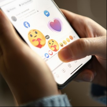WhatsApp lanza nuevos emojis: cuántos son y cómo activarlos