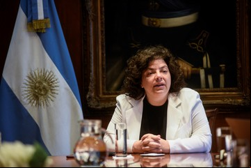 Vacunas: la ministra de Salud salió de defenderse de las "críticas malintencionadas" sobre el sistema