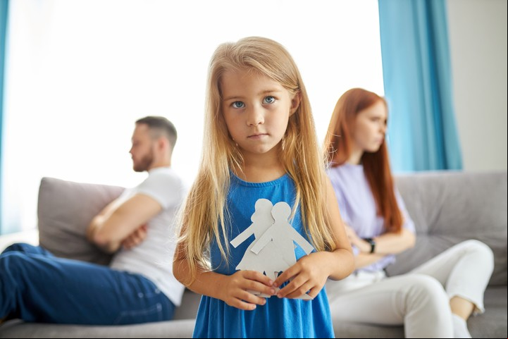 Qué significa 0909 hora espejo. Hora de cambiar el foco. Pensar en quienes nos estén necesitando y ayudarlos./ Shutterstock.