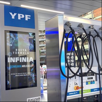 Apuro de las petroleras por aumentar los precios antes de las elecciones
