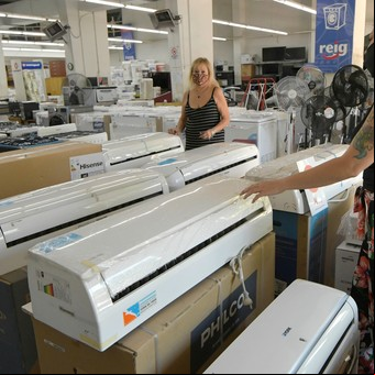 Agarrar la "platita": 5 fuertes subsidios al consumo para aprovechar hasta las elecciones