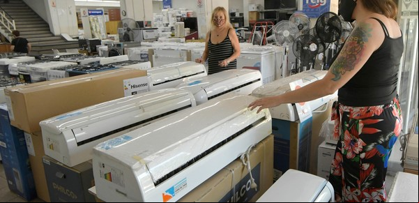 La industria electrónica produjo este año más que en 2019, pero el consumo continúa rezagado