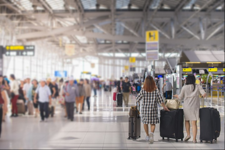 Entre enero y julio 2023, viajaron 700 millones de turistas. Foto Shutterstock.