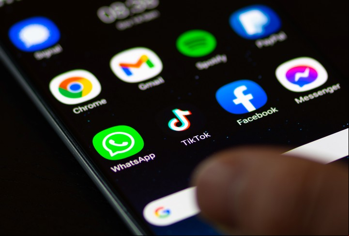 Los adolescentes están una o más apps adelante que los adultos. Foto ilustrativa Shutterstock.