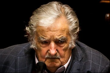 José "Pepe" Mujica está "bien y despierto" tras una operación de esófago