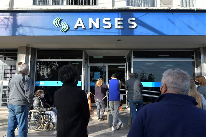 Anses solicitó a los bancos que utilicen todas las metodologías digitales disponibles, para ofrecer a los jubilados. Foto: Orlando Pelichotti