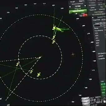 Un video muestra a 9 ovnis rodeando un buque de la armada de EE.UU.