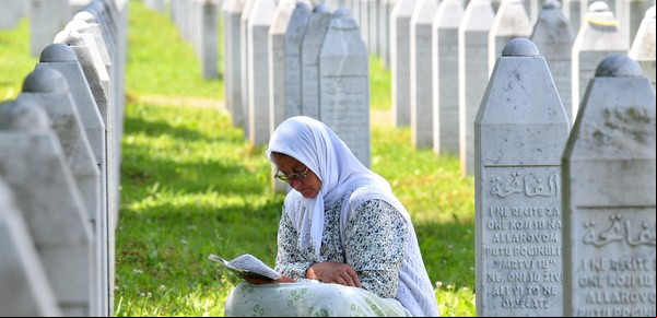 Srebrenica, tres años de calvario y una masacre que nadie olvida en Bosnia