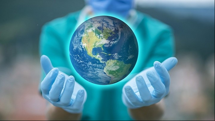 La Organización Mundial de la Salud se encarga de la salud pública a nivel mundial.
