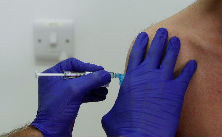 La vacuna de Novavax es la alternativa a las vacunas de ARN disponible en Estados Unidos y Europa. Foto: AP