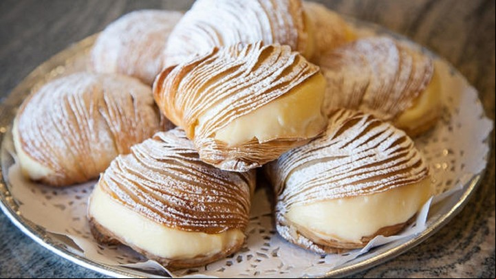 Spogliatelle de La Pasta Frola, un clásico de la Avenida Corrientes.