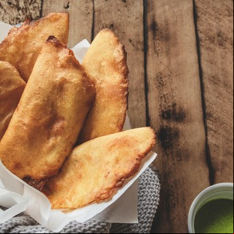 Empanadas venezolanas de cazón