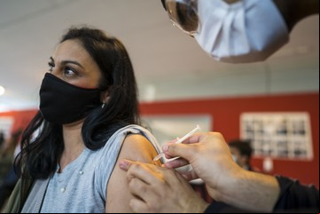 Argentina superará hoy los 40 millones de vacunas con la llegada del décimo cargamento de Sinopharm