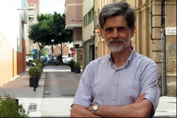 Es médico referente en crianza respetuosa y advierte cuáles son los mayores errores de los padres