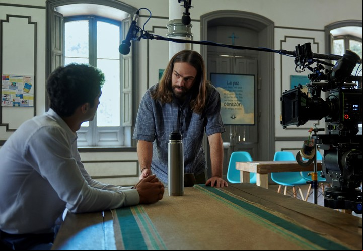 Lanzani en el rodaje de "El reino", uno de los fenómenos de Netflix en tiempos de pandemia.