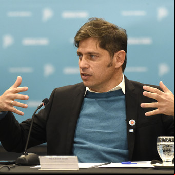 Axel Kicillof anunció viajes de egresados gratis para 220 mil estudiantes de la Provincia