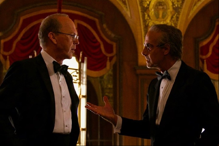 Michae Keaton y Stanley Tucci.