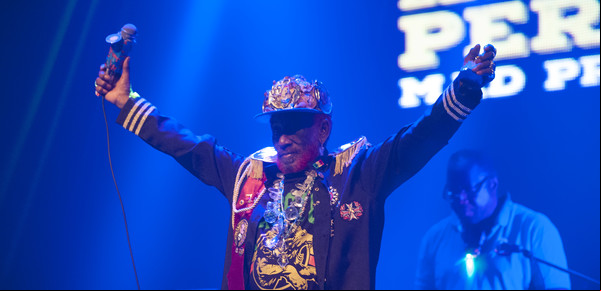 Murió Lee "Scratch" Perry, productor de Bob Marley y leyenda del reggae