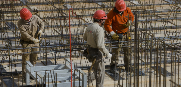 Trabajadores de la construcción: la opción para seguir cobrando un sueldo cuando se termina una obra
