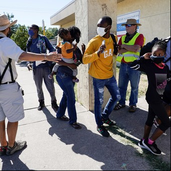 Tras las acusaciones disparatadas de Donald Trump, los inmigrantes haitianos en Ohio temen una ola de violencia racista