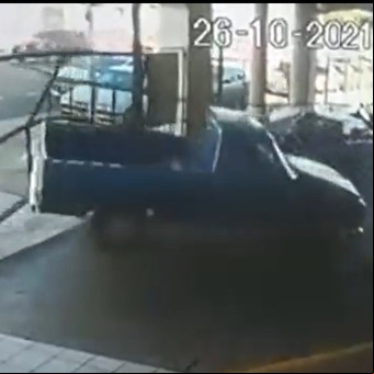 Como en Relatos Salvajes: le llevaron la camioneta y la sacó casi al estilo "bombita Darín"
