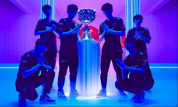 EDward Gaming rompió con la maldición de la LCK, sobre la LPL. Fuente: Riot Games.