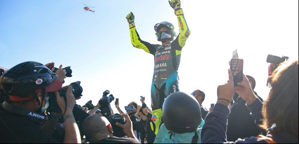 Valentino Rossi, el amo del MotoGP, dijo adiós y con su retiro le puso fin a una inolvidable carrera de 26 años