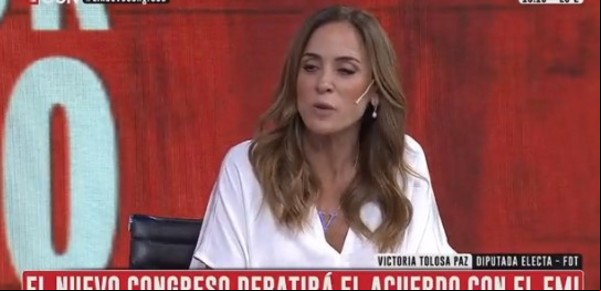 Victoria Tolosa Paz insistió con su "golpe blando" y le dijo a Víctor Hugo Morales que la elección evitó un "lunes trágico"