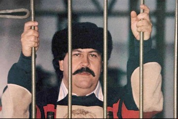 El día que Pablo Escobar fue preso a una cárcel que él mismo hizo