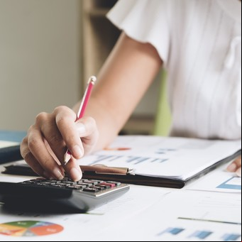Cuánto dinero deberías ahorrar por mes: 4 métodos para poner en práctica según tu edad