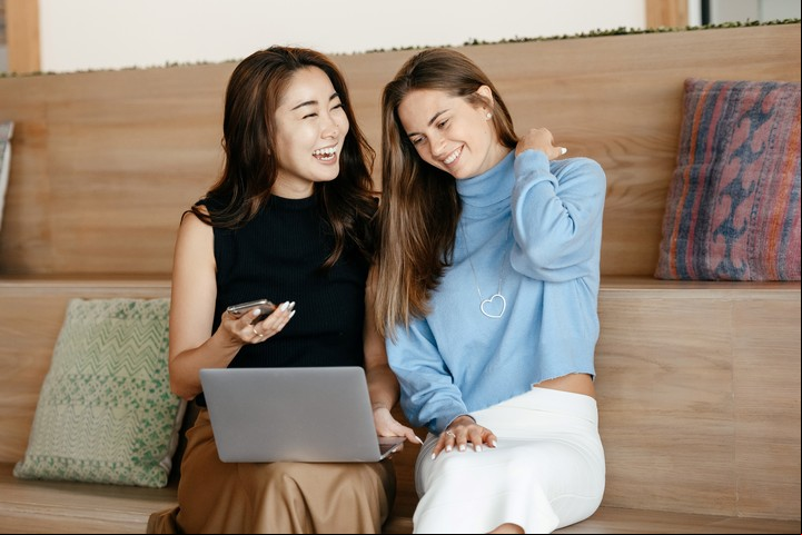 Conocer a la audiencia. Entender sus intereses, necesidades y preocupaciones es clave para captar su atención. Foto: Pexels.