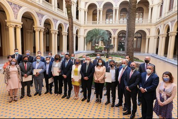 Tras el rechazo al Presupuesto, el Gobierno busca apoyo de los gobernadores en las negociaciones con el FMI