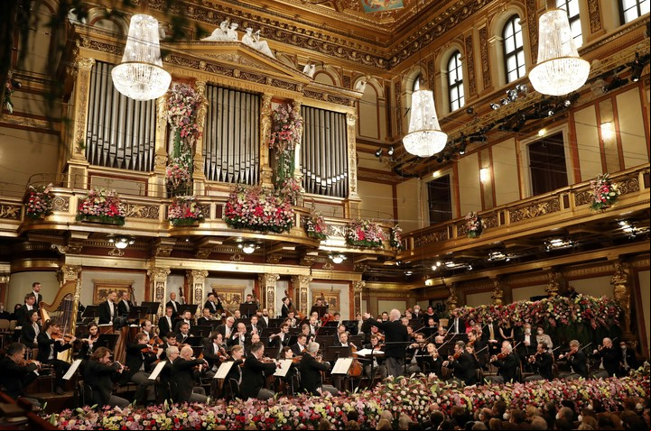 La Orquesta Filarmónica de Viena incluirá por primera vez la obra de una compositora. Foto EFE, archivo
