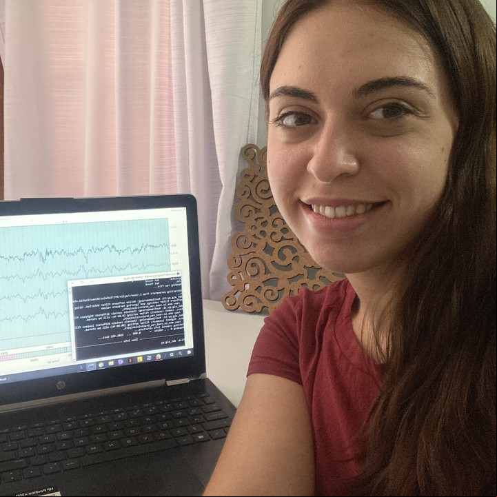 Aylin Vázquez Chenlo era becaria cuando investigó el ahorro de energía a 24 grados.
