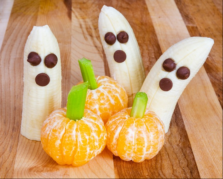 Ponernos a cocinar también es una gran opción, pues se comprende el camino que atraviesan los ingredientes para llegar al alimento. Foto: ilustración Shutterstock.