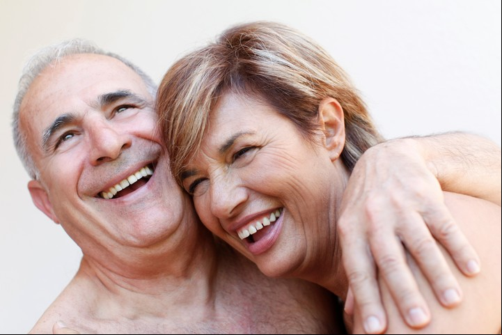 Sexo en la adultez. Mejora el vínculo, entre otras beneficios. Foto: Shutterstock