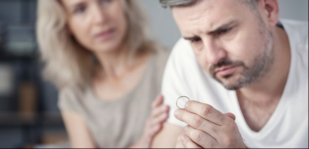 A qué edad se separan más parejas, según estudios de comportamiento humano