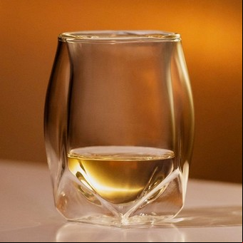 Whisky: ¿cuál es el mejor vaso para beberlo?