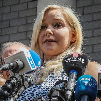 Murió Virginia Giuffre, la mujer que había denunciado a Jeffrey Epstein: tenía 41 años y su familia reveló la causa de muerte
