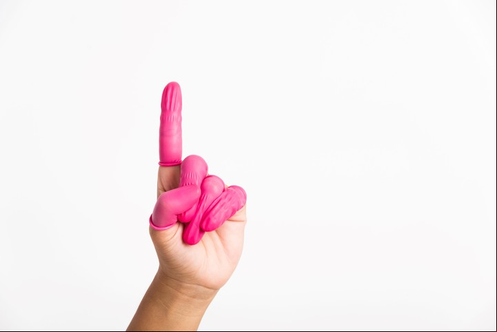 Fingering, donde solo se permiten los dedos. Foto ilustración Shutterstock.