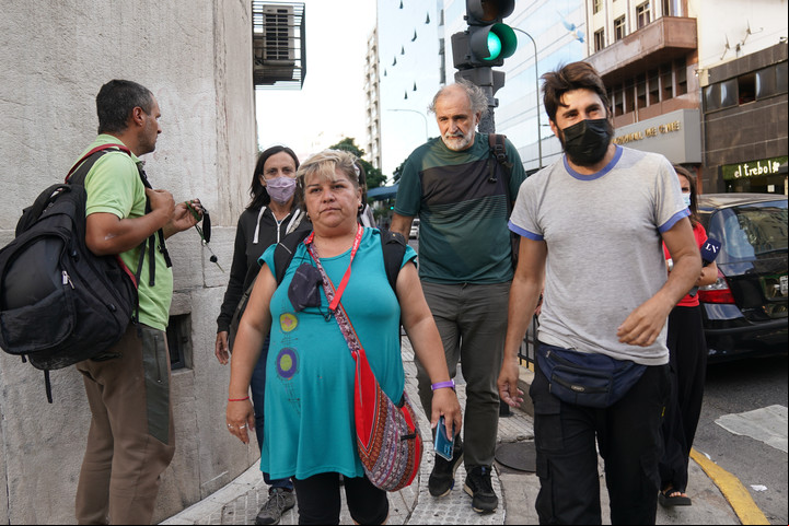 Organizaciones piqueteras de izquierda antes de la reunión con el ministro Juan Zabaleta.
Foto Juano Tesone