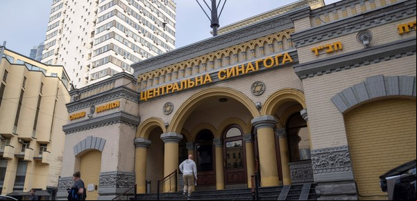 Guerra Rusia-Ucrania: bajo los bombardeos rusos, los judíos intentan celebrar la Pascua en Kiev