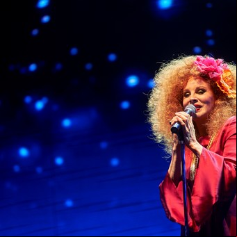 Teatro Regina: reabrirá con un show de Nacha Guevara, y obras de Dady Brieva y Aníbal Pachano